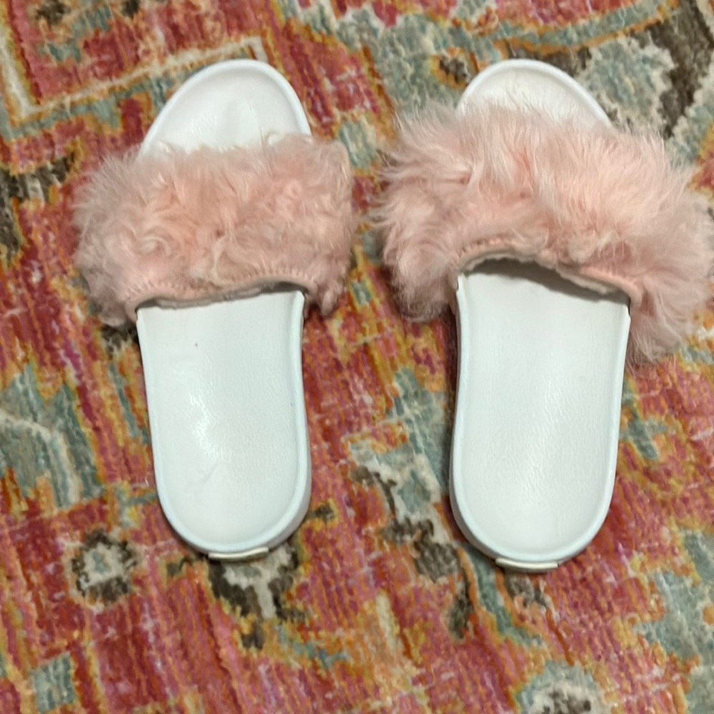 Ugg pink and white fussy slides